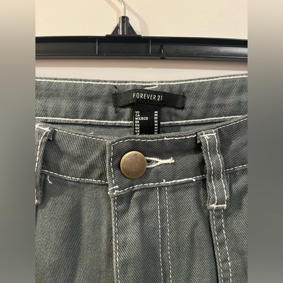 Cargo pants - Picture 3 of 3